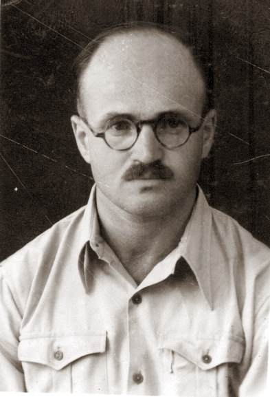 1933