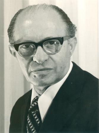 1944